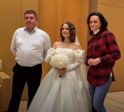 Певица Слава выдала замуж дочь